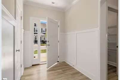 301 Hollenbeck Place, Greenville, SC 29607 - Photo 2