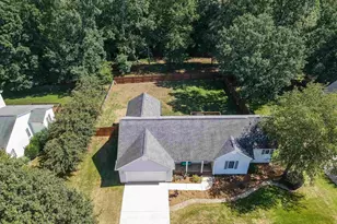 113 Brooke Lee Cir, Taylors, SC 29687 - Photo 2