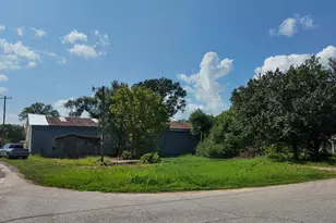 365 Conway Ave, Laurens, SC 29360 - Photo 2