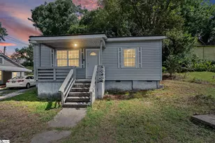 204 Hunters Ct, Laurens, SC 29360 - Photo 1