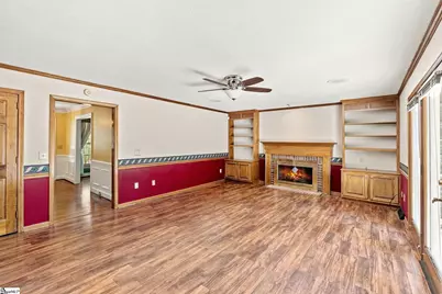 205 Hillpine Drive, Simpsonville, SC 29681 - Photo 8