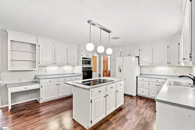 205 Hillpine Drive, Simpsonville, SC 29681 - Photo 2
