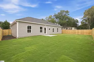 102 9th St, Greenville, SC 29611 - Photo 12