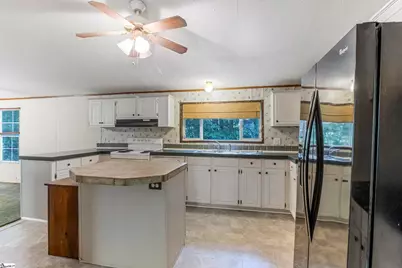 214 Chantilly Circle, Starr, SC 29684 - Photo 8