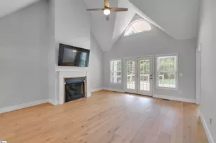 107 Galewood Dr, Greer, SC 29651 - Photo 4