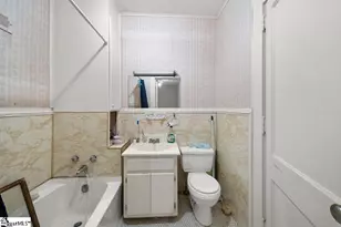 1011 W Poinsett St, Greer, SC 29650 - Photo 30
