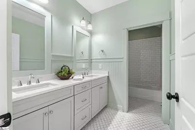 425 E Faris Road, Greenville, SC 29605 - Photo 20
