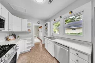 107 Whitehall St, Greenville, SC 29609 - Photo 8