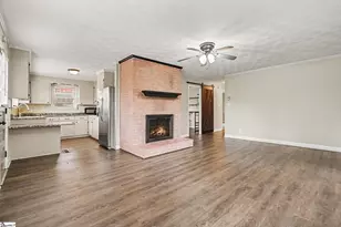 2 Ayersdale Dr, Taylors, SC 29687 - Photo 6