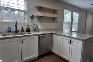 153 Cobb St, Easley, SC 29640 - Photo 6