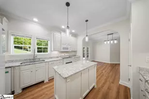 107 Buttercup Ct, Westminster, SC 29693 - Photo 10