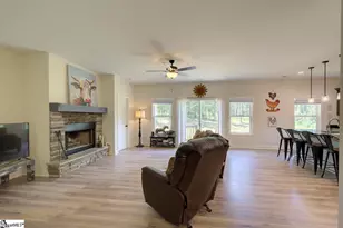 54 Lakeview Rd, Fountain Inn, SC 29644 - Photo 16