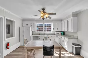 408 N Main St, Greer, SC 29651 - Photo 10
