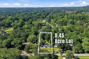 218 Elaine Ave, Taylors, SC 29687 - Photo 4