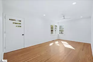 218 Elaine Ave, Taylors, SC 29687 - Photo 6