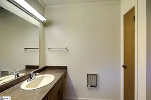 1206 Lakeview Dr, Greenville, SC 29611 - Photo 20