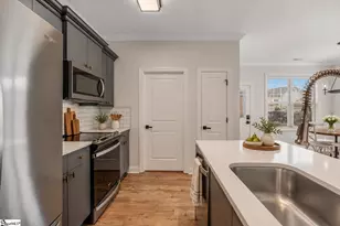 111 Mallard St, Greenville, SC 29601 - Photo 14