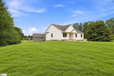 403 Anderson Avenue, Westminster, SC 29693 - Photo 2