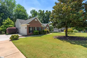 121 Century Oaks Dr, Easley, SC 29642 - Photo 2