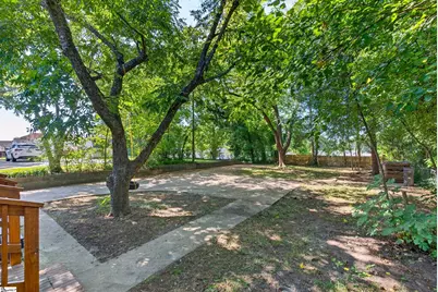 19 N Washington Avenue, Greenville, SC 29611 - Photo 4