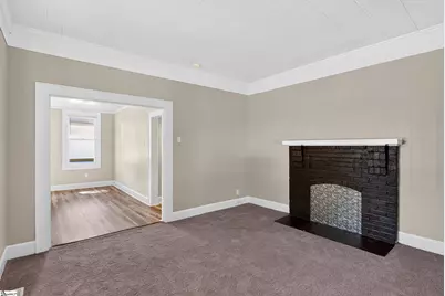 19 N Washington Avenue, Greenville, SC 29611 - Photo 8