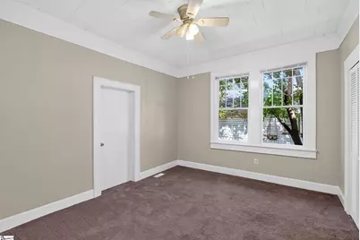19 N Washington Avenue, Greenville, SC 29611 - Photo 12