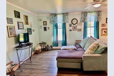 206 E Greenwood Street, Landrum, SC 29356 - Photo 8