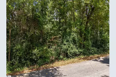 112 Benjamin Street, Greenwood, SC 29646 - Photo 2