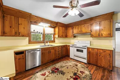 324 Mary Ann Street, Easley, SC 29640 - Photo 4