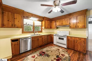 324 Mary Ann St, Easley, SC 29640 - Photo 4