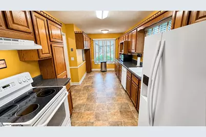 331 Skylark Circle, Greer, SC 29650 - Photo 6