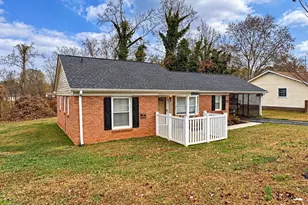 136 Raintree Dr, Spartanburg, SC 29301 - Photo 1
