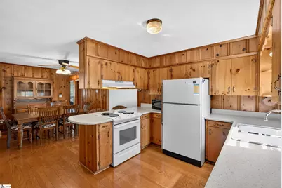 310 S Charleston Street, Blacksburg, SC 29702 - Photo 10