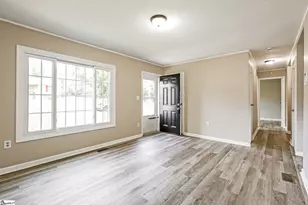 105 Short St, Laurens, SC 29360 - Photo 12