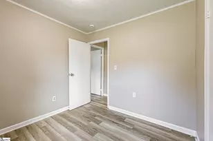 105 Short St, Laurens, SC 29360 - Photo 18