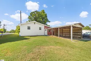 100 Basin Dr, Boiling Springs, SC 29316 - Photo 2