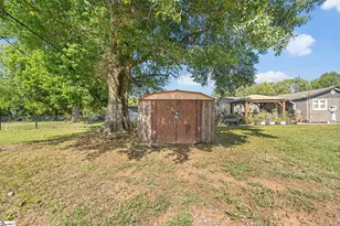 100 Basin Dr, Boiling Springs, SC 29316 - Photo 18