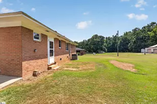 242 Sherwood Dr, Belton, SC 29627 - Photo 12