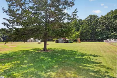 242 Sherwood Drive, Belton, SC 29627 - Photo 4