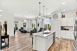 98 E McBee Ave, Greenville, SC 29601 - Photo 10