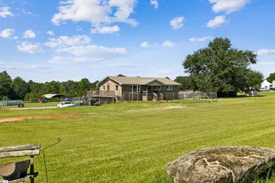 1055 Little Mountain Road, Wellford, SC 29385 - Photo 2