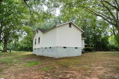 180 Brock Street, Inman, SC 29349 - Photo 4