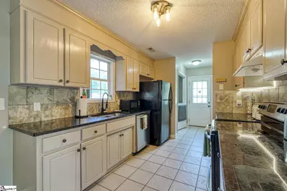 300 E Myles Lane, Spartanburg, SC 29303 - Photo 10