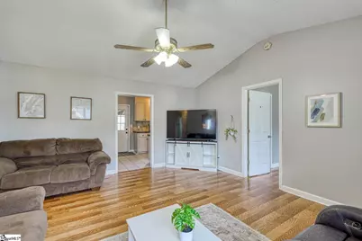 300 E Myles Lane, Spartanburg, SC 29303 - Photo 6