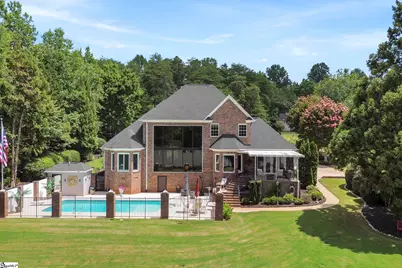 227 Woodlake Drive, Spartanburg, SC 29301 - Photo 2