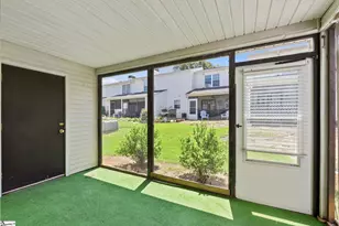 4 Birchview St, Taylors, SC 29687 - Photo 2