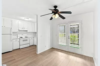 4 Birchview Street, Taylors, SC 29687 - Photo 8