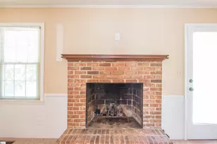 631 Pine Hill Dr, Boiling Springs, SC 29316 - Photo 10