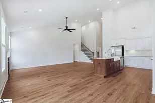 1006 Fox Hollow St, Spartanburg, SC 29303 - Photo 12