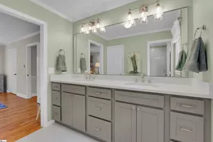 107 Peachtree Dr, Greer, SC 29651 - Photo 8